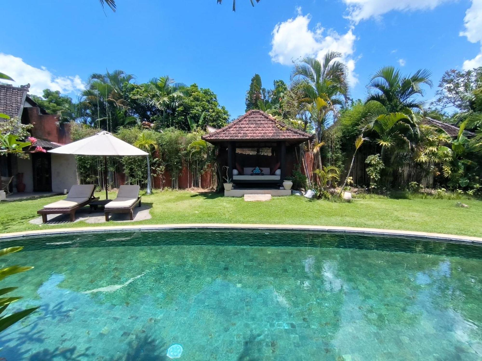 Villa Plawa Asri Seminyak  Exterior photo