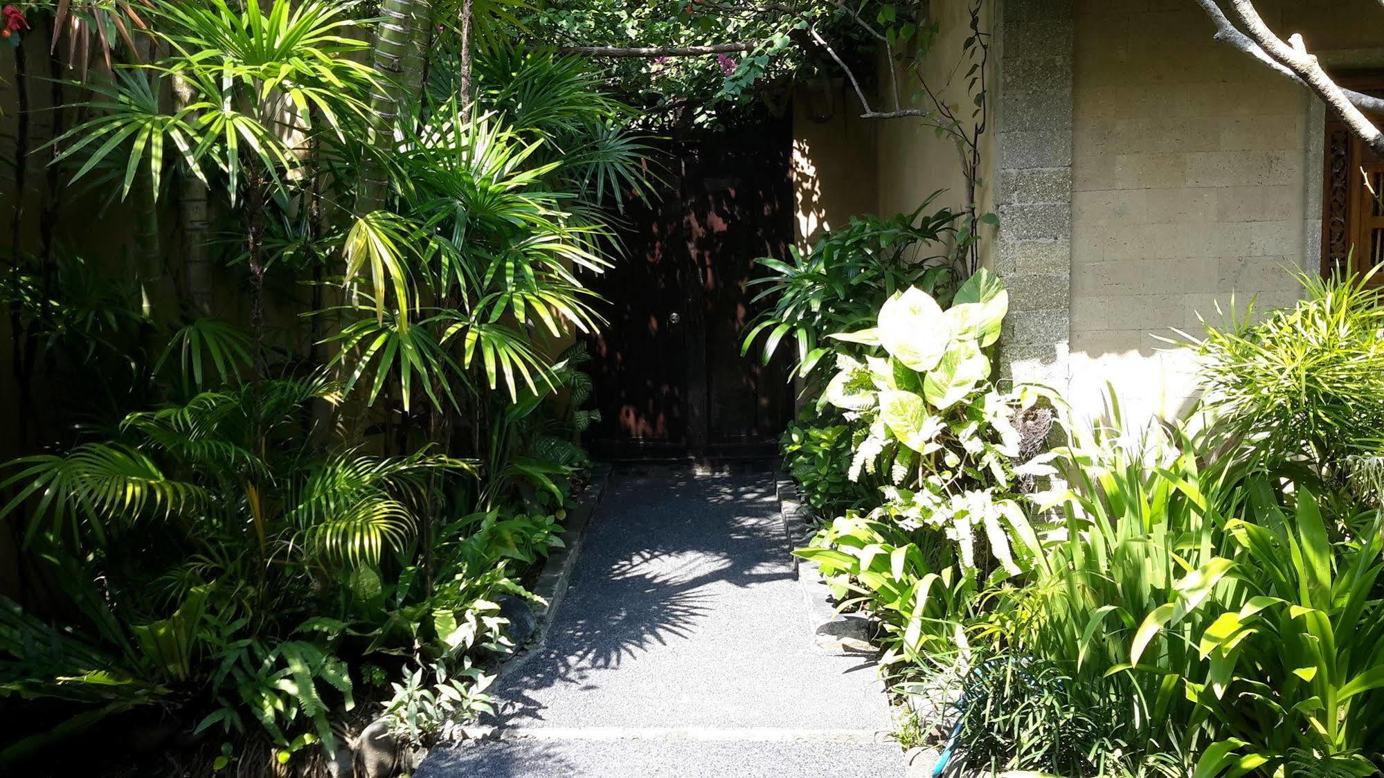 Villa Plawa Asri Seminyak  Exterior photo